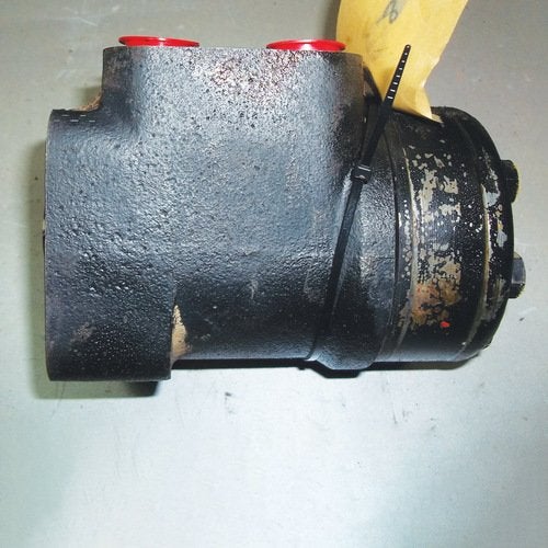 Used Steering Pump fits John Deere 2350 2355 2550 2555 2750